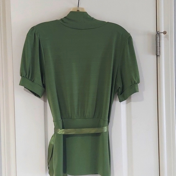💥CLOSET CLEAR-OUT💥 Heart Soul green blouse - Picture 3 of 7